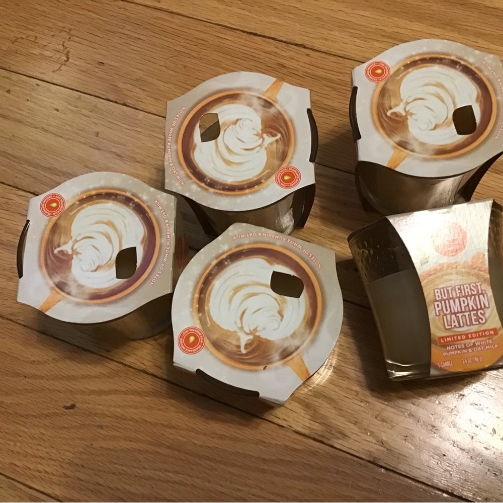 5 glade but first pumpkin lattes candle limited edition  3.4 oz one wick candle